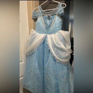 Bibbidi Bibbidi boutique signature ball gown WDW worn for a few hours size 14-16